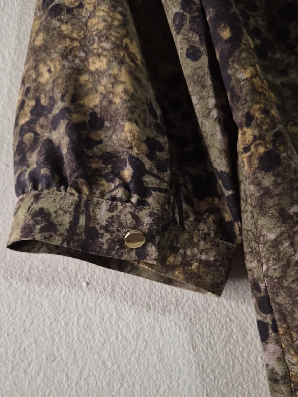 Banana Republic Olive & Black Printed Blouse with Tan Accents - Picture 4 of 7